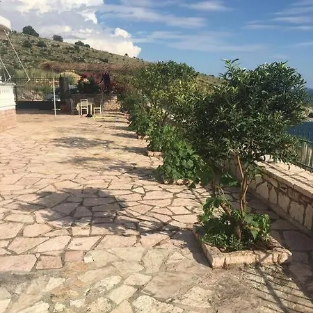 Giulia Beach House * Sarandë