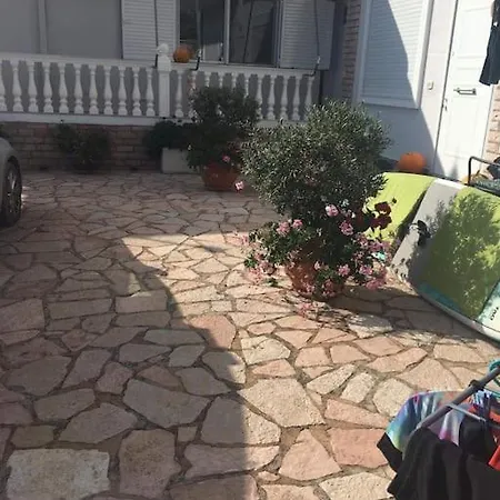 Giulia Beach House Sarandë