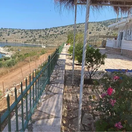 Giulia Beach House *