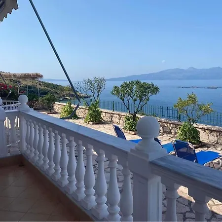 Giulia Beach House Villa