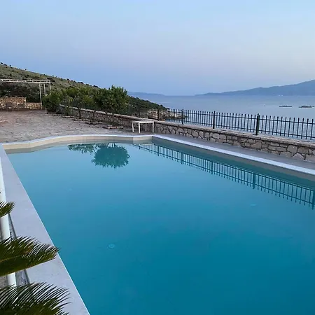 Villa Giulia Beach House *